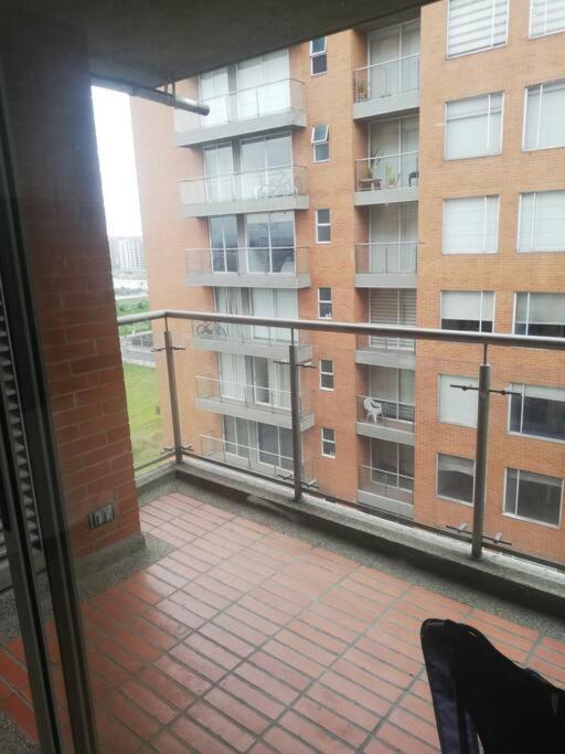 Ferienwohnung Hermosa Habitacion Privada En Conjunto Residencial Cerca Al Aeropuerto Y Terminal De Bogota, Zonas Comunes Se Comparten Con 1 Persona Exterior foto